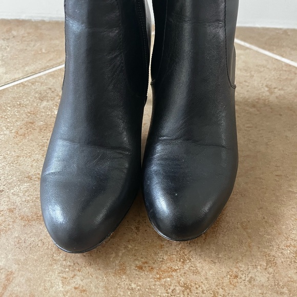 Coach leather boots heels size 5B - Picture 7 of 8
